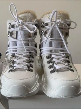 Gucci White Lace-Up Fur-Trim Hiking Boots